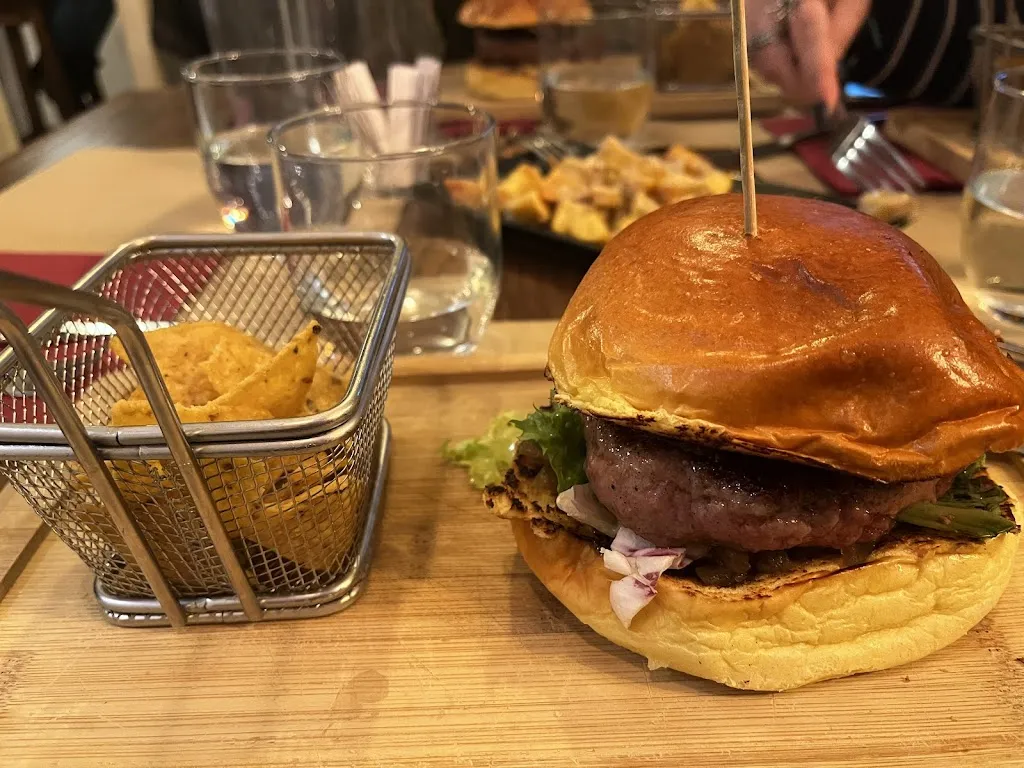 Cervecería Mesón Llambrión_Carrizo de la Ribera_slider_image_2