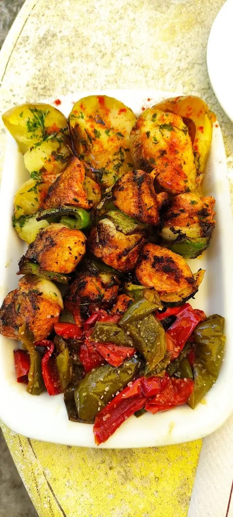 M R_Bar taperia o Camiño real_Carucedo_review