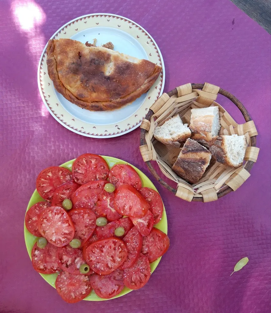 M H_Bar taperia o Camiño real_Carucedo_review