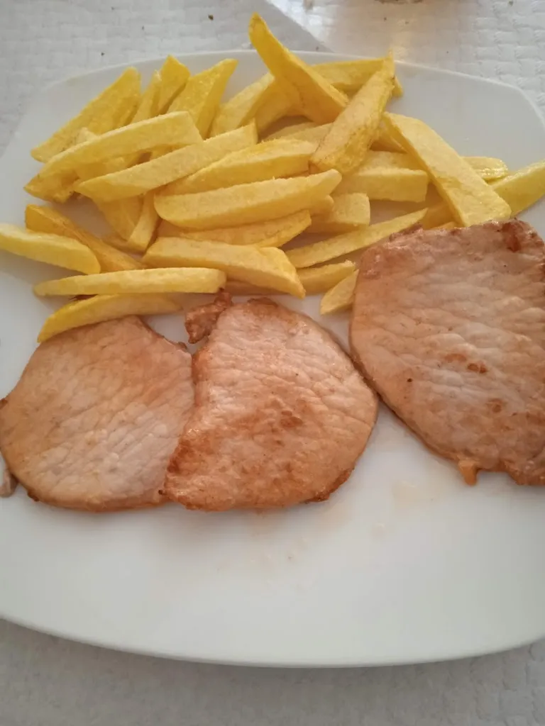 Javier GONZALEZ RODRIGUEZ_Henis_Castrocontrigo_review