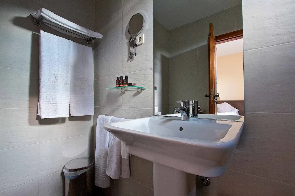 Hotel Valle Del Eria_Castrocontrigo_slider_image_3