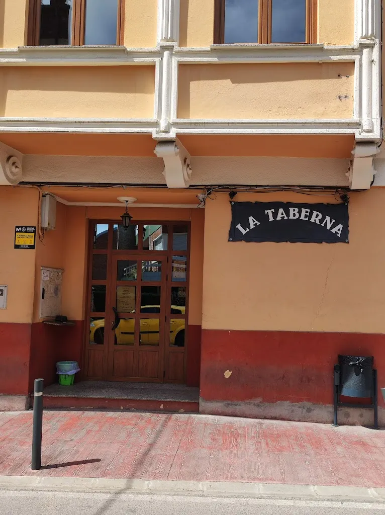 LA TABERNA restaurant in Cacabelos