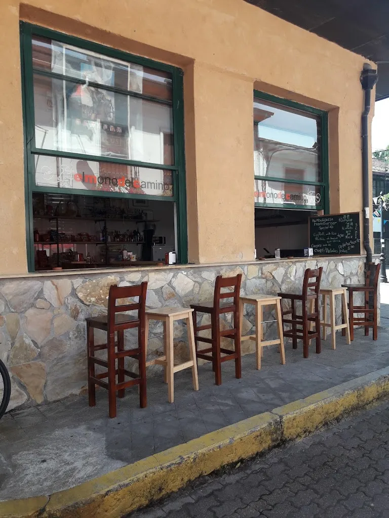 El Mono del Camino restaurant in Cacabelos
