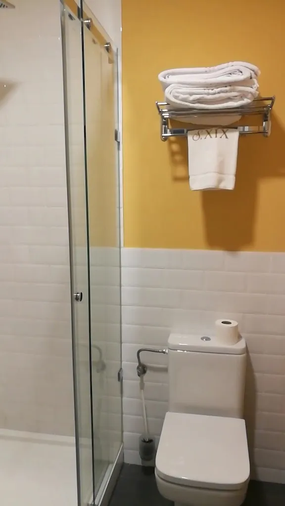 Hostal Restaurante Siglo XIX_Cacabelos_slider_image_2