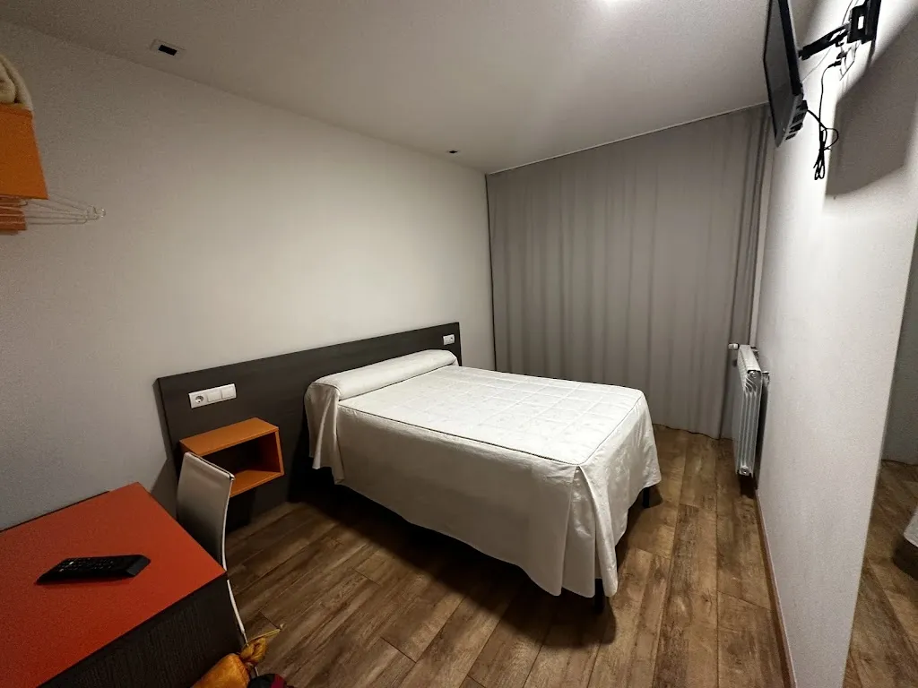 Hostal Restaurante Siglo XIX_Cacabelos_slider_image_3