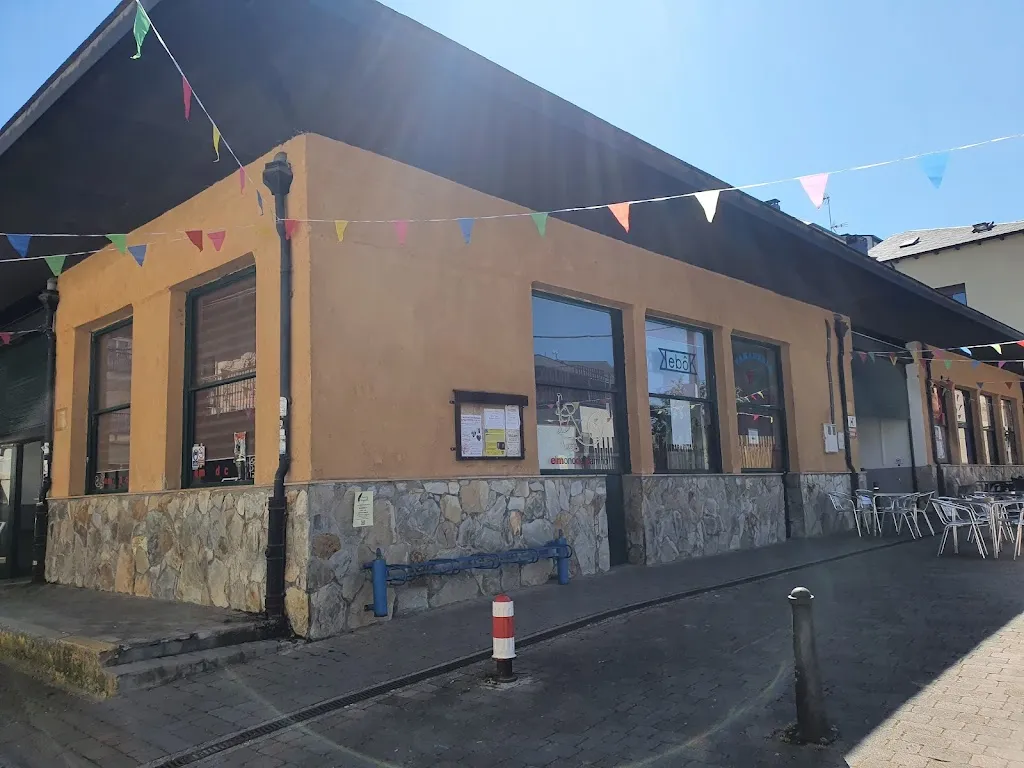 suri K_Kebôk_Cacabelos_review