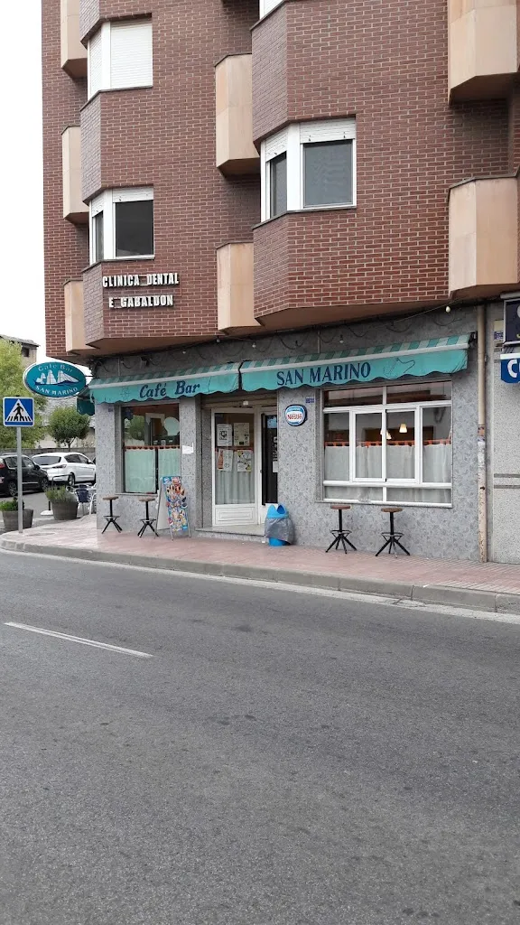 Pepe Wapicro_Bar San Marino_Cacabelos_review