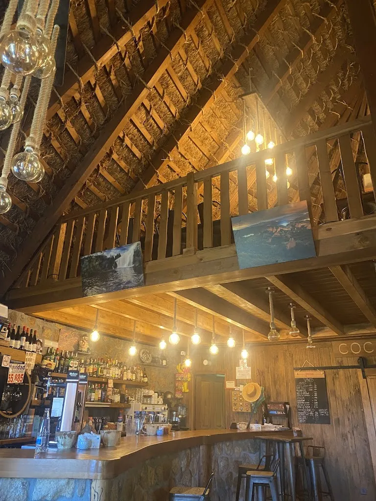 María Antonia Fernández_km0 Palloza de Canedo_Cacabelos_review