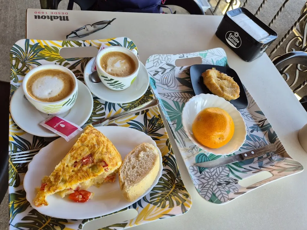 Chris Ball_La parada de Chozas de abajo_Chozas de Abajo_review