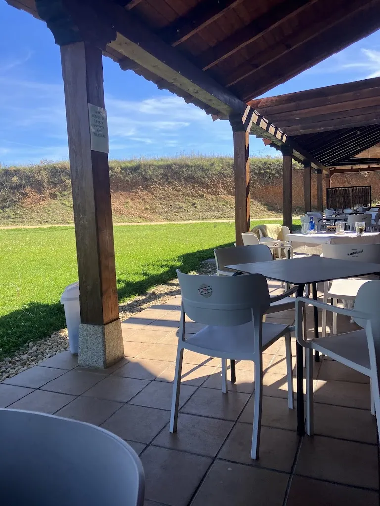 Bar Restaurante Ardoncino_Chozas de Abajo_slider_image_1