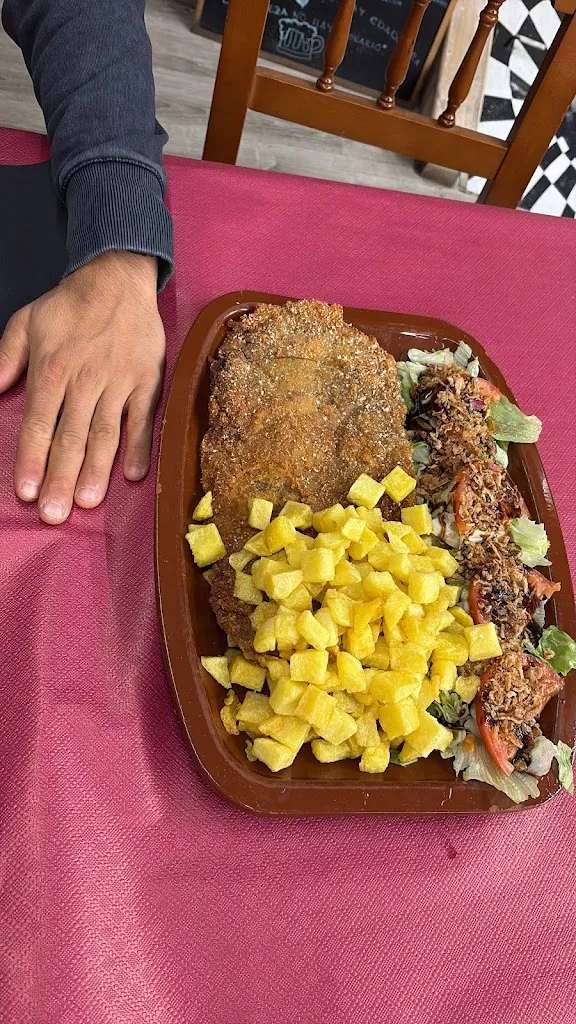 Ricardo Pérez Espinar_Bar Los Caños_Cimanes de la Vega_review