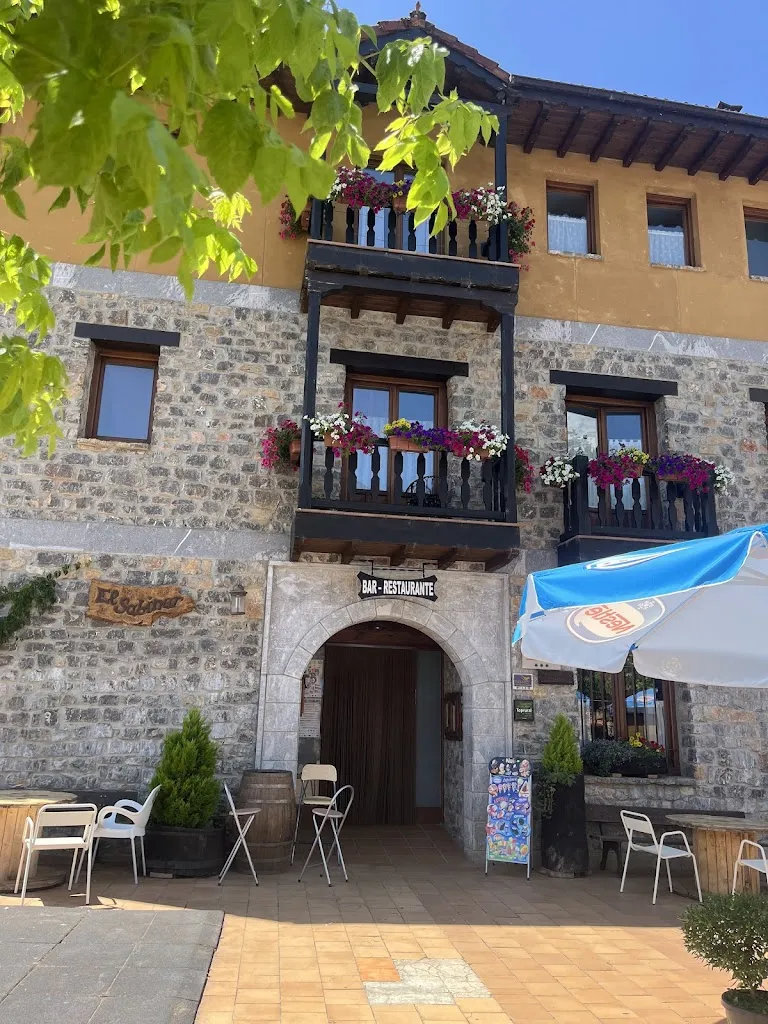 Pilar García Álvaro_Hotel Rural El Sabinar_Crémenes_review