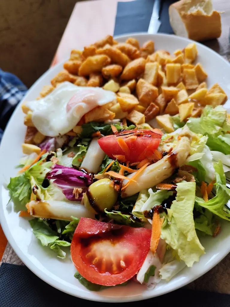 Mari Carmen_Bar Restaurante El Hayedo_Cistierna_review