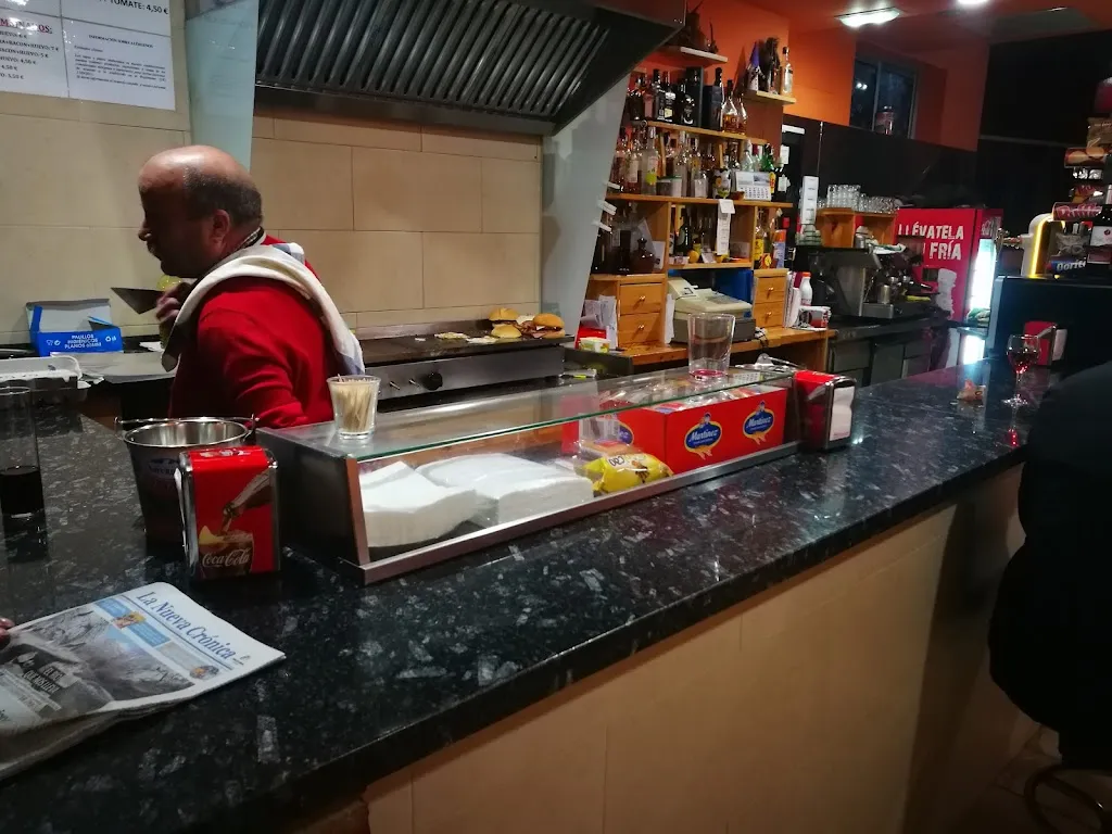 SUPERJACK_Burguer 2001_Cistierna_review