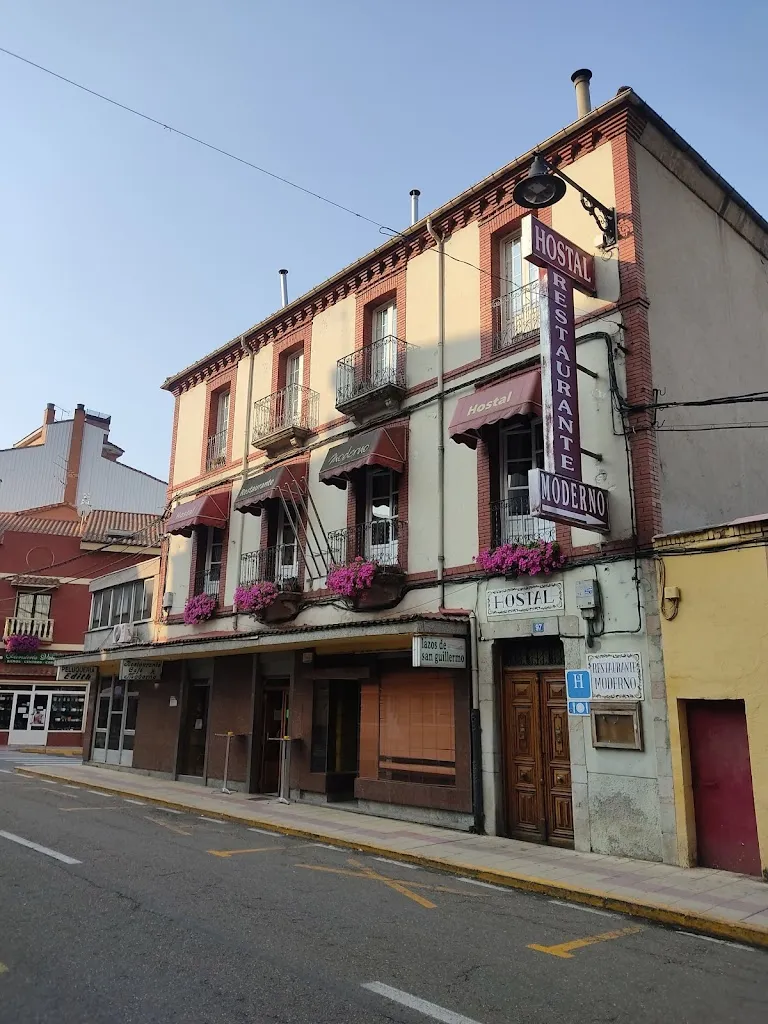Hostal Restaurante Moderno restaurant in Cistierna