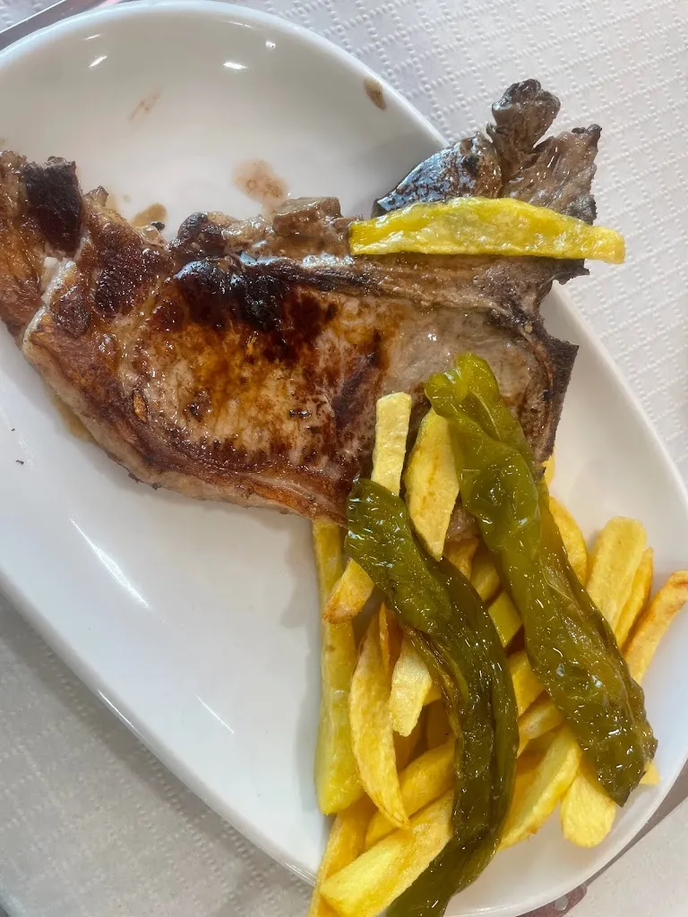 Hostal Restaurante El Bayo_Cubillos del Sil_slider_image_3