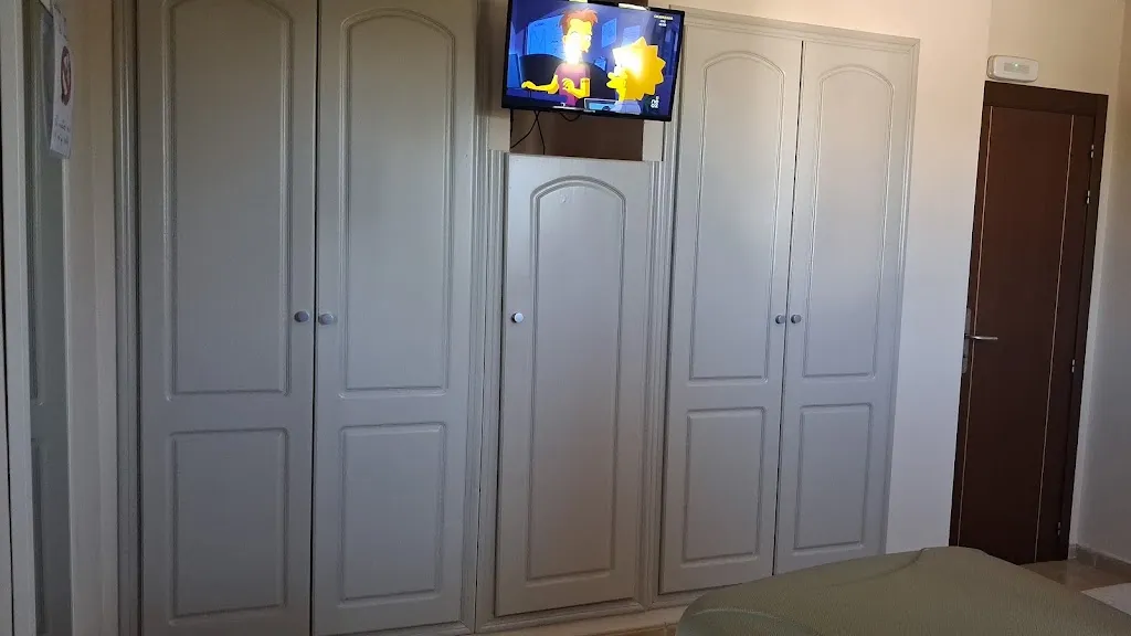 VIAJANDO POR EL MUNDO_Hostal Restaurante Cuatro Caminos_Cubillos del Sil_review