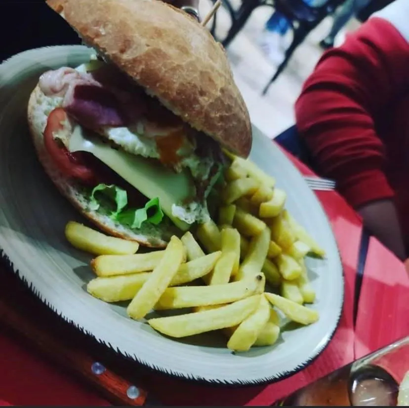 Ruben Gonzalez De La Mata_CAFÉ-BAR LA MADRILEÑA_Cubillos del Sil_review