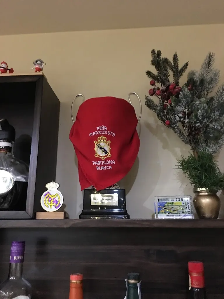 CAFÉ-BAR LA MADRILEÑA_Cubillos del Sil_slider_image_3