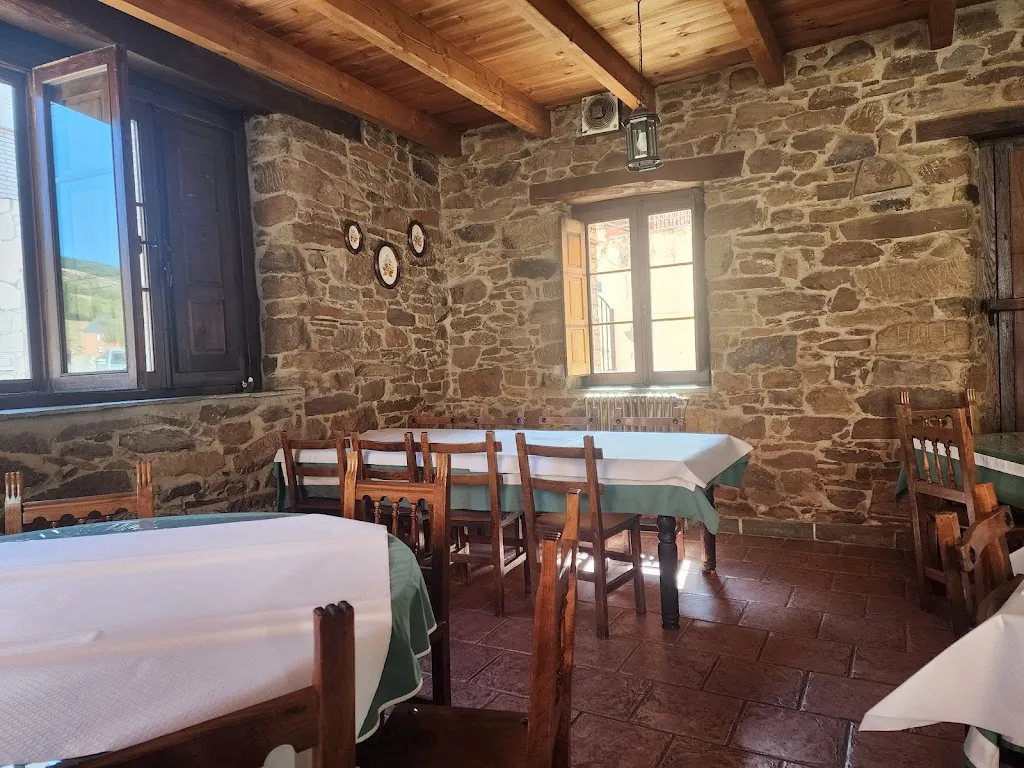 Mesón Ramos_Folgoso de la Ribera_slider_image_3