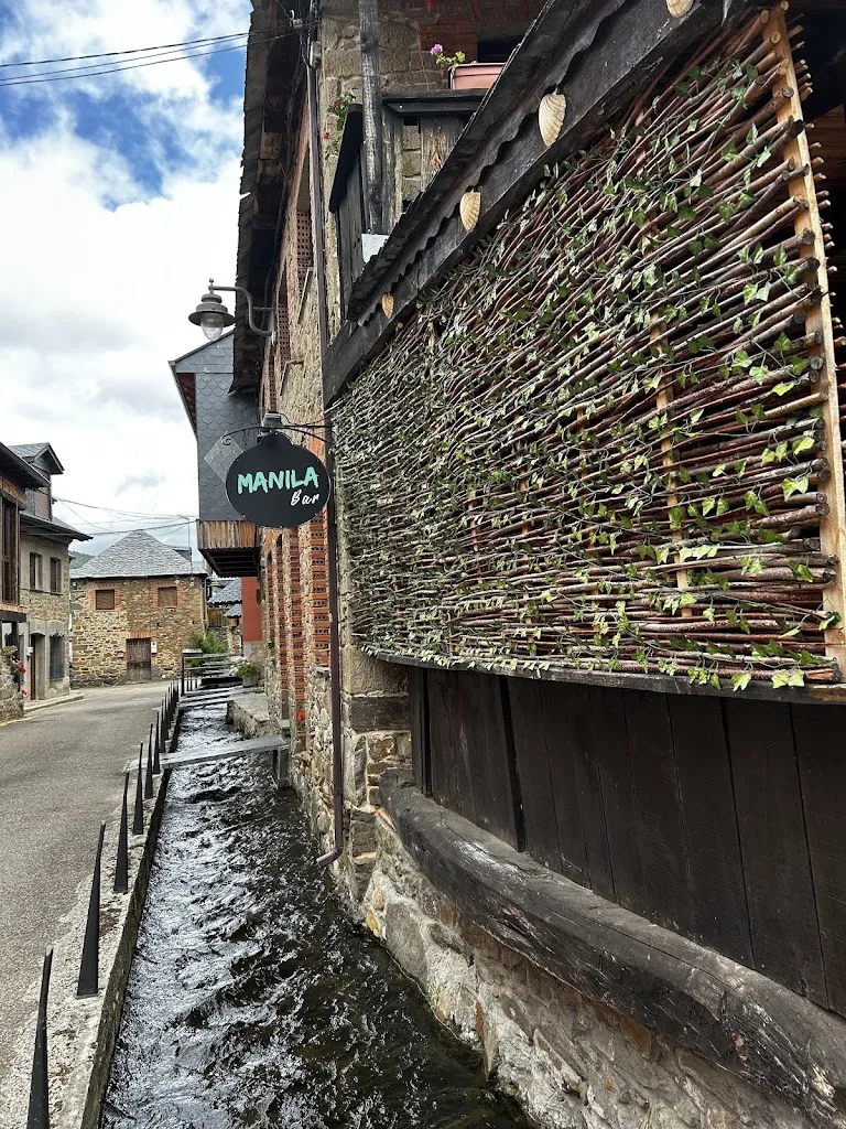 Ana Gago_Manila Bar_Folgoso de la Ribera_review