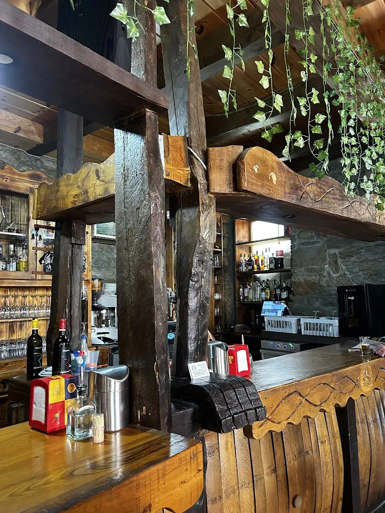 Manila Bar restaurant in Folgoso de la Ribera