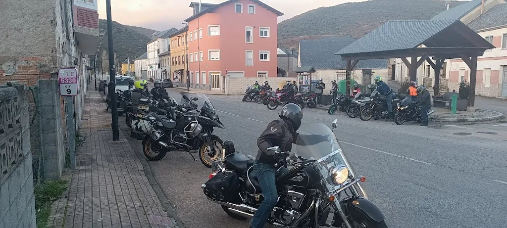 Bar la parada_Folgoso de la Ribera_slider_image_2