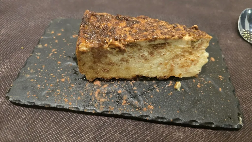 Guillermo Davó López, Cruncher_DISTINTO RESTAURANTE_Elda_review