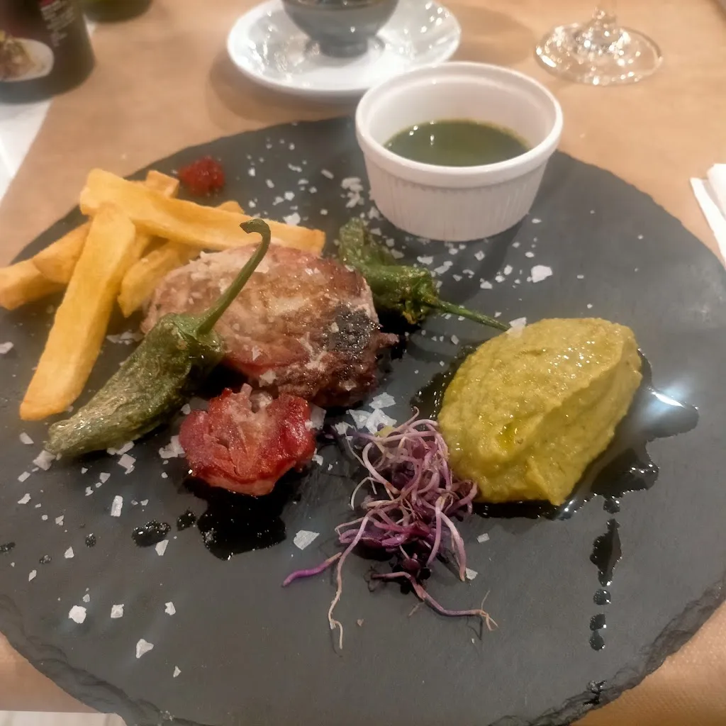 Isabel Puig_DISTINTO RESTAURANTE_Elda_review