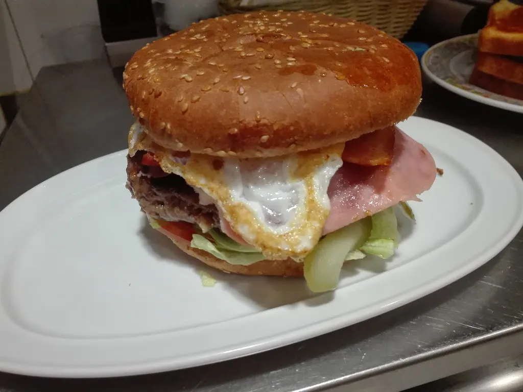 Menu_Cafetería J-5_El Hoyo de Pinares_image_5