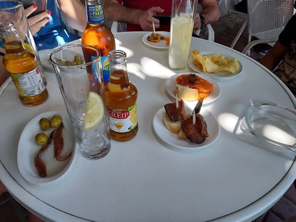 Cafetería J-5_El Hoyo de Pinares_slider_image_3