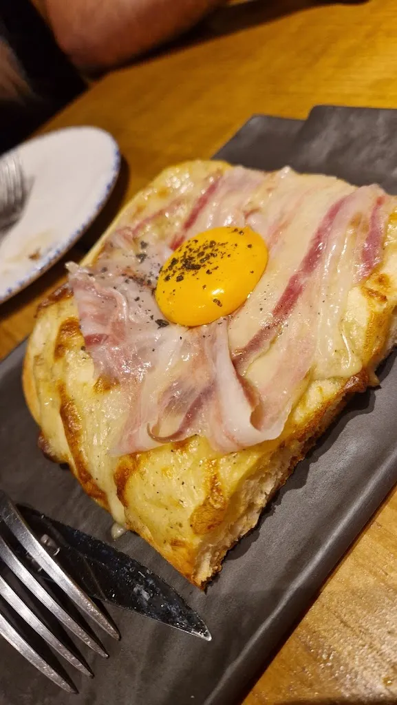 Anais Peiró_Taberna Chico Calla Elda_Elda_recensione