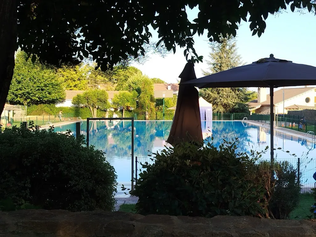 Los Rutattts_Piscina municipal la perdiguera_El Hoyo de Pinares_review