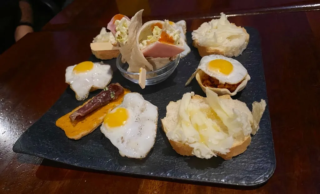 Pub Don Manuel_Fuentes de Carbajal_slider_image_2