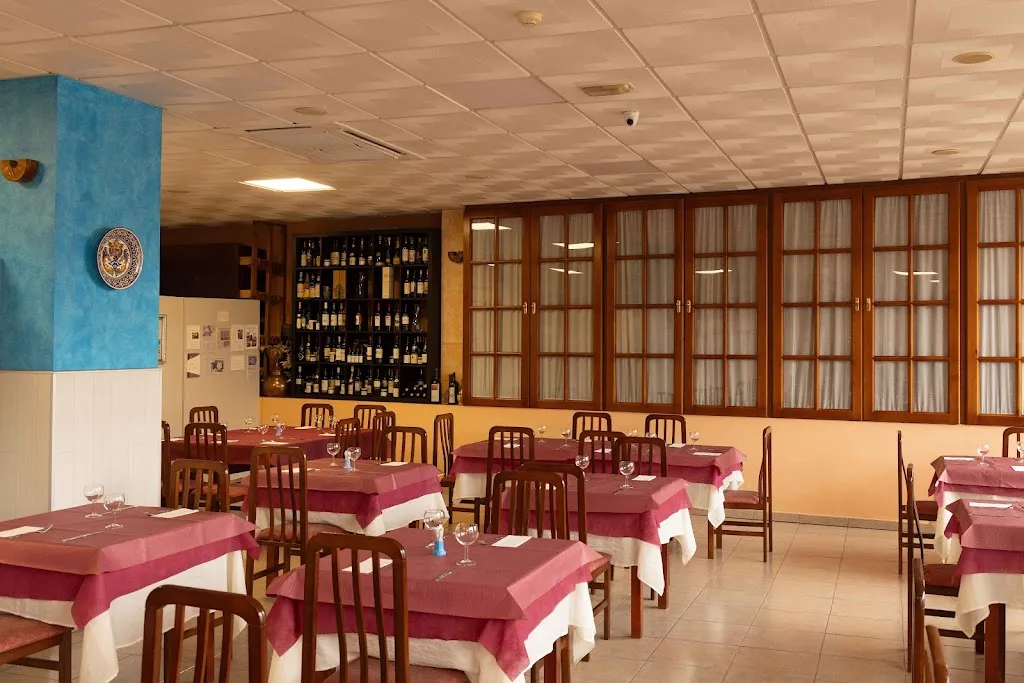 Restaurante Hostal La Maravillosa_Fuentes de Carbajal_slider_image_1