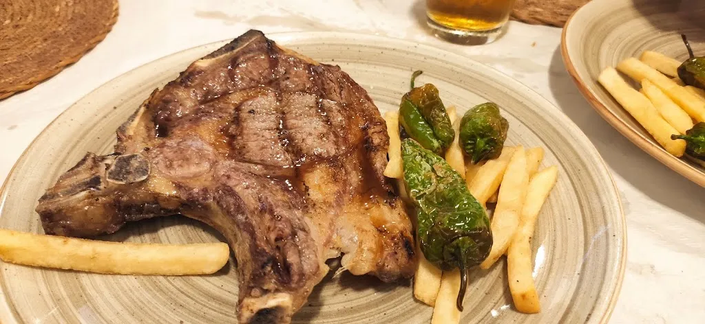 Restaurante La Familia_Elda_slider_image_3