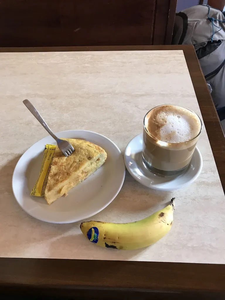 Milton Schneider_Bar El Puente_Hospital de Órbigo_review