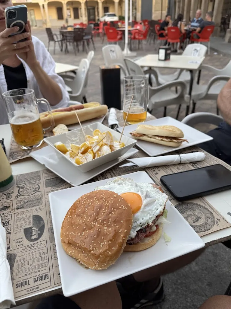 Vitalij Tchernych_Cafetería Las Palmeras_La Fuente de San Esteban_review