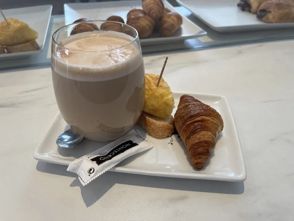 Petra Hageman_Café Bar La Pasarela_La Pola de Gordón_review