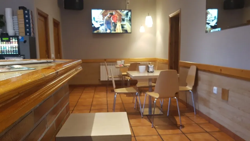 Café Bar La Pasarela restaurant in La Pola de Gordón