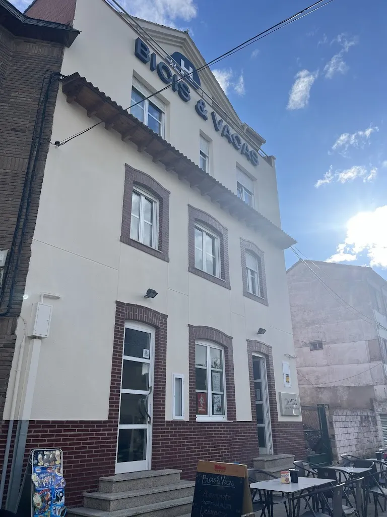 James_Hotel Restaurante Bicis & Vacas_La Pola de Gordón_review