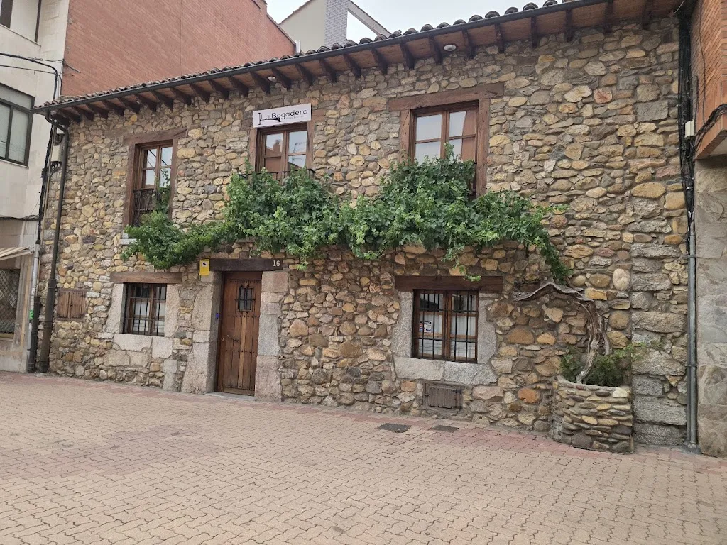 Ana Jimenez Marfil_La Bogadera_La Robla_review