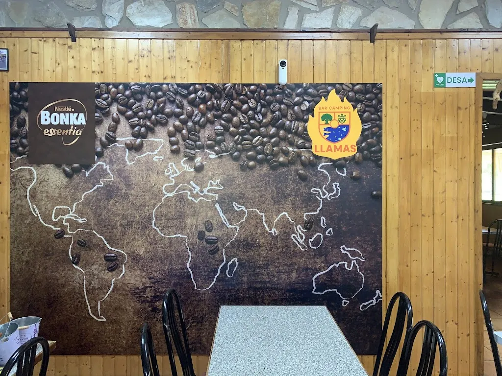 Bar Camping Llamas restaurant in Llamas de la Ribera