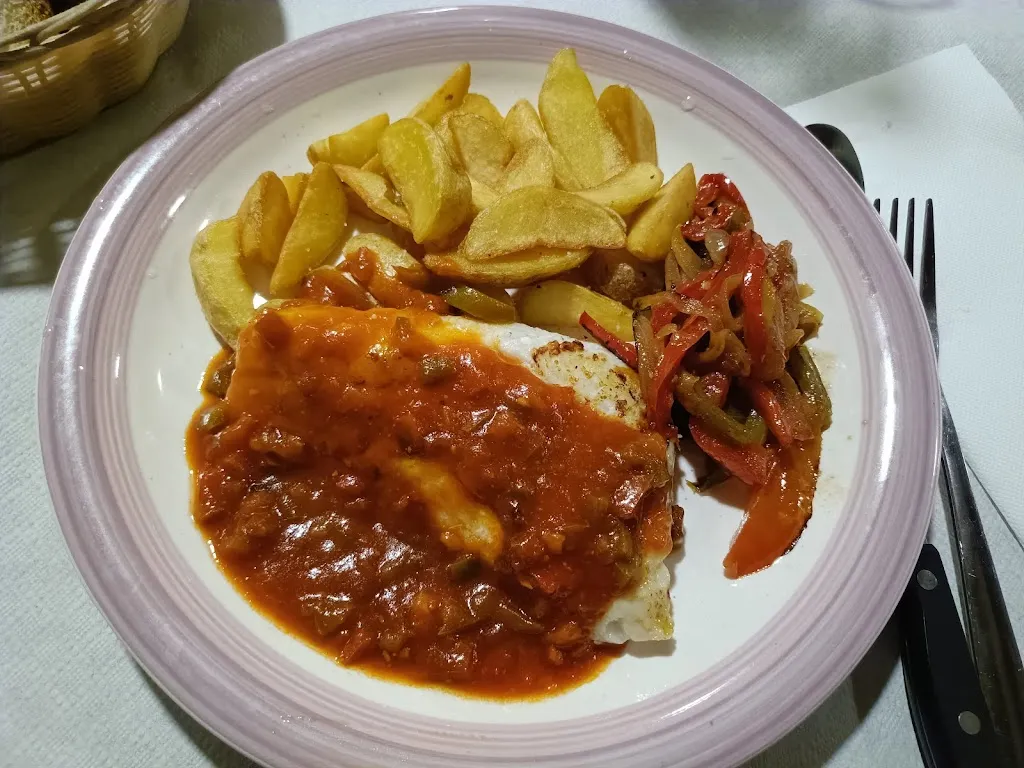 Oscar Aldonza_Hostal restaurante El Jardin_Laguna de Negrillos_review