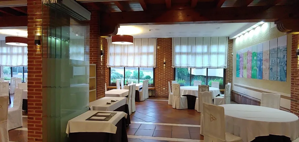 Venta Magullo Hotel Gastronómico_La Lastrilla_slider_image_2