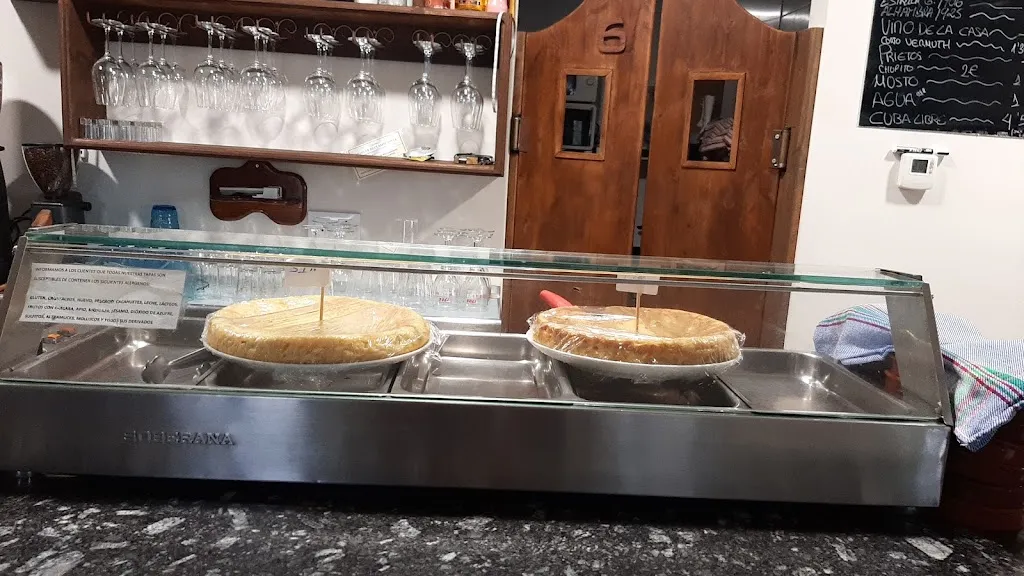 Vanessa Barreiro_Bar el Frontón_Matadeón de los Oteros_review