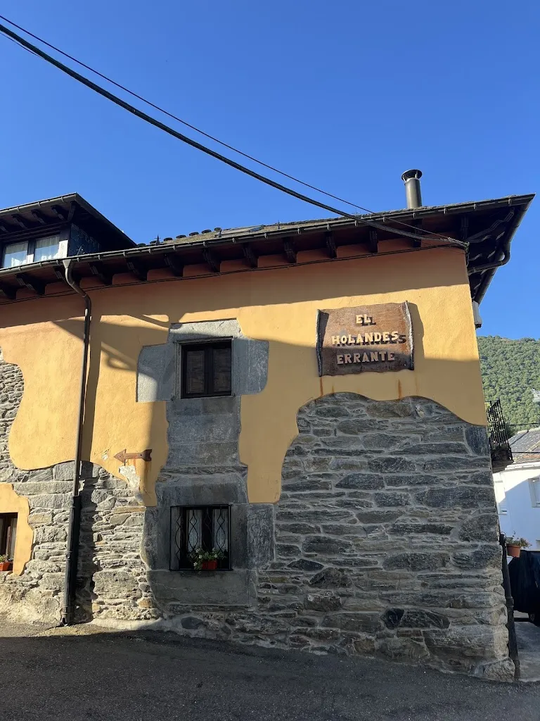 Agustin Bordaberry_Hotel Rural El Holandés Errante_Murias de Paredes_review