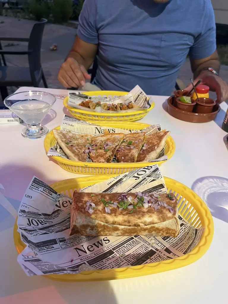 Eléonore Ahababian_Takeria Olmeka_Omañas Las_review