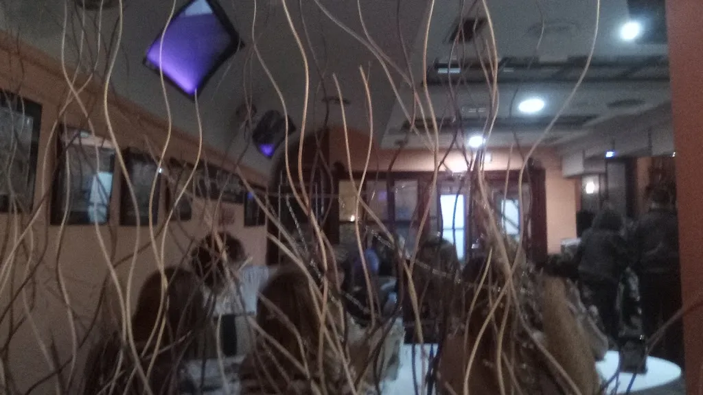 JM MJ_CULTURE MINORITY BAR_Elda_review