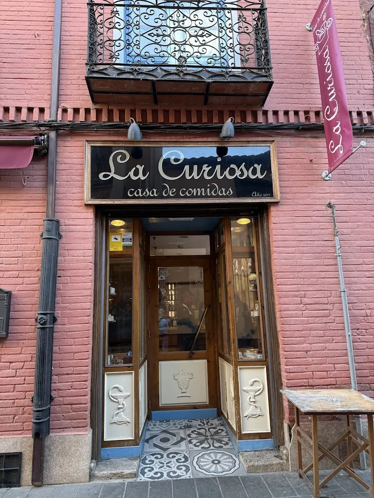 Restaurante La Curiosa restaurant in Mansilla de las Mulas